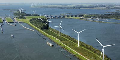 luchtfoto-windmolens-water